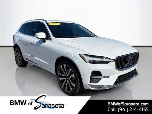 2023 Volvo XC60 B5 Ultimate Bright Theme