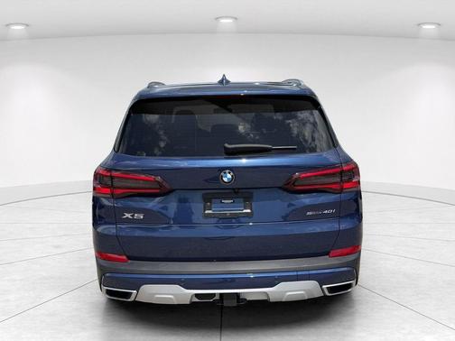 Phytonic Blue Metallic 2022 BMW X5 sDrive40i