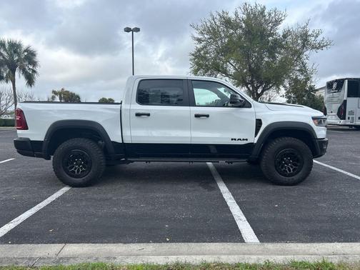 2025 RAM 1500 RHO Crew Cab 4x4 5'7' Box