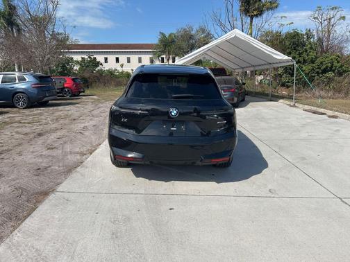 2024 BMW iX xDrive50