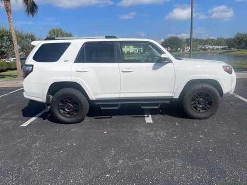 2022 Toyota 4Runner SR5