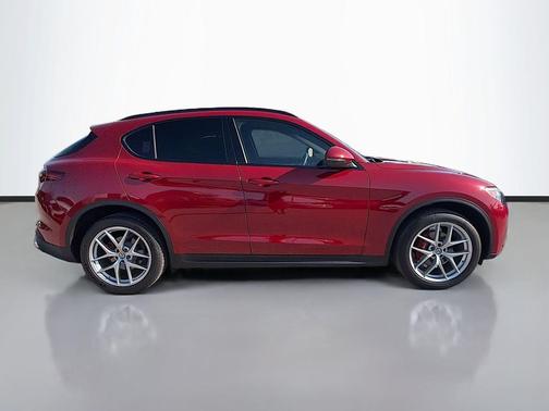 2018 Alfa Romeo Stelvio Ti Sport