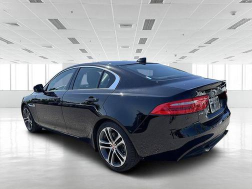 2017 Jaguar XE 35t Premium