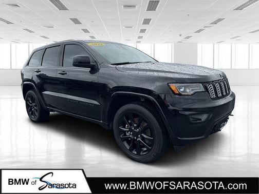 2022 Jeep Grand Cherokee Laredo