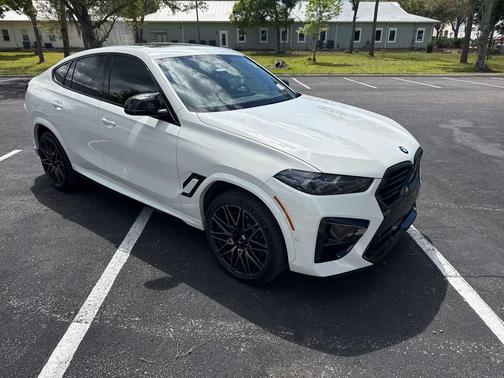2025 BMW X6 M Base