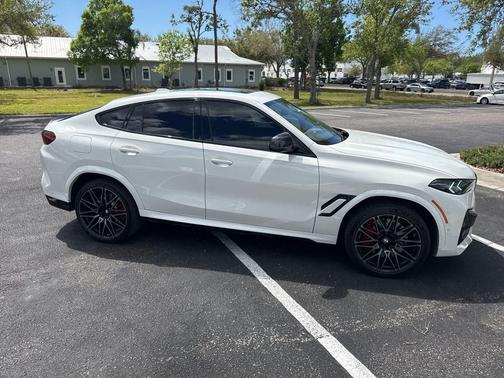 2025 BMW X6 M Base