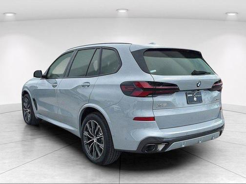 Brooklyn Grey Metallic 2026 BMW X5 sDrive40i