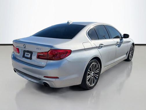 2019 BMW 530 530i