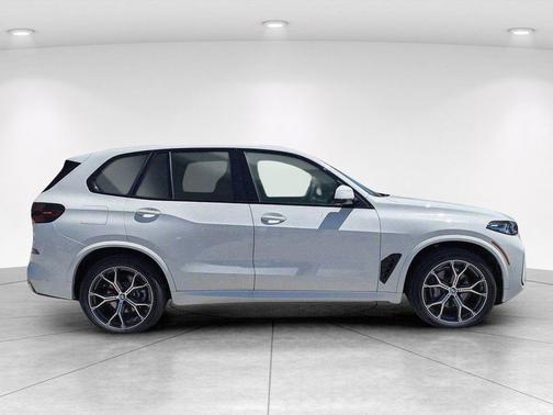 Alpine White 2026 BMW X5 xDrive40i