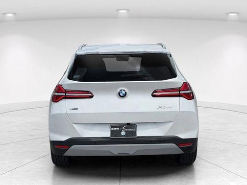 Mineral White Metallic 2026 BMW X3 30 xDrive