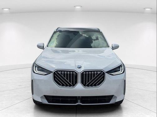 Mineral White Metallic 2026 BMW X3 30 xDrive