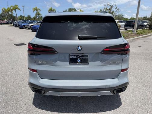 Brooklyn Grey Metallic 2026 BMW X5 xDrive40i