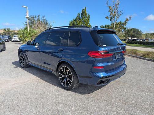 2022 BMW X7 xDrive40i