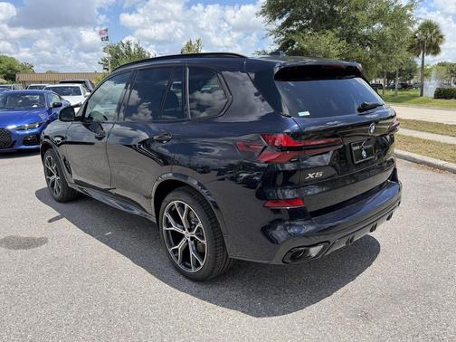 Carbon Black Metallic 2026 BMW X5 xDrive40i