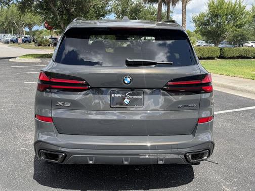 Dravit Grey Metallic 2026 BMW X5 sDrive40i