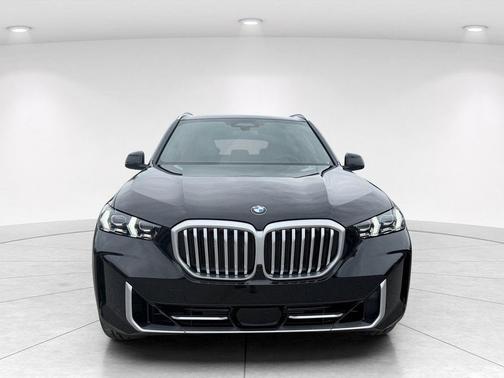 Black Sapphire Metallic 2026 BMW X5 xDrive40i