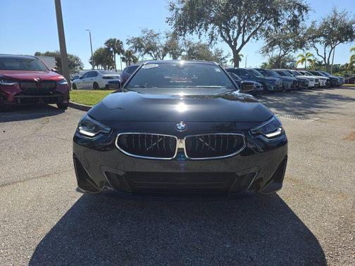 2023 BMW 230 i