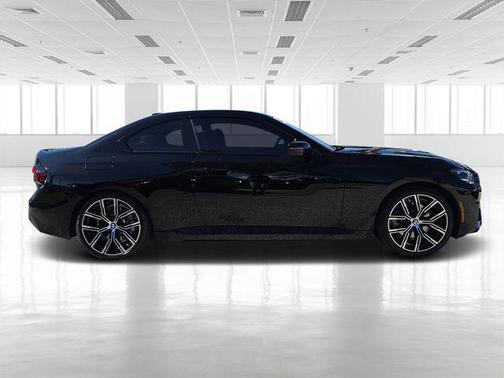 2023 BMW 230 i