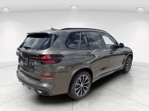 Manhattan Green Metallic 2026 BMW X5 sDrive40i