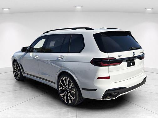 Alpine 2026 BMW X7 M60i