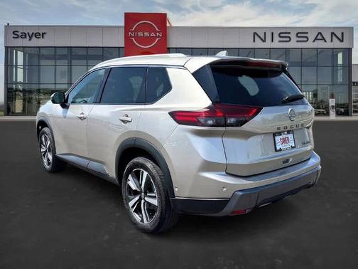 2024 Nissan Rogue SL