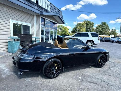 2003 Porsche 911 Carrera 4