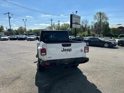 2021 Jeep Gladiator Willys 4x4