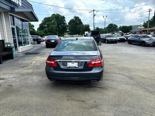 2011 Mercedes-Benz E-Class 4dr Sdn E 550 Sport RWD