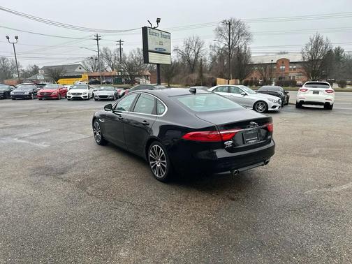 2017 Jaguar XF 35t Prestige