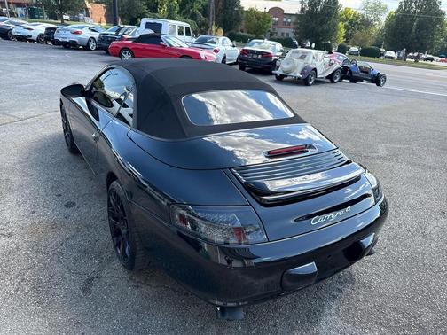 2003 Porsche 911 Carrera 4