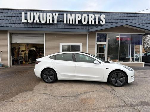 2019 Tesla Model 3 Mid Range