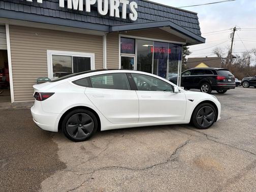 2019 Tesla Model 3 Mid Range