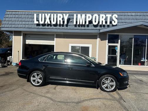 2015 Volkswagen Passat 1.8T Auto SE w/Sunroof & Nav