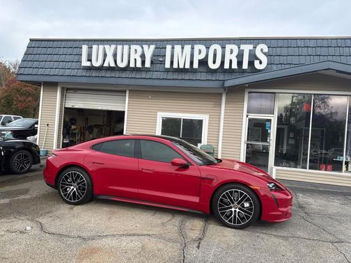 2022 Porsche Taycan Turbo AWD