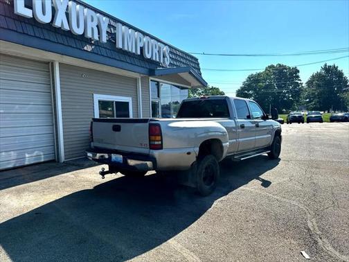 2004 GMC Sierra 3500 SLE Crew Cab