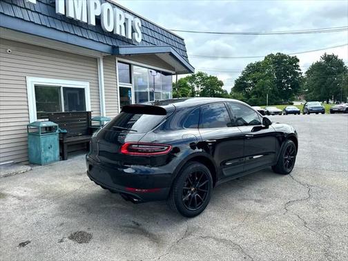2015 Porsche Macan AWD 4dr S