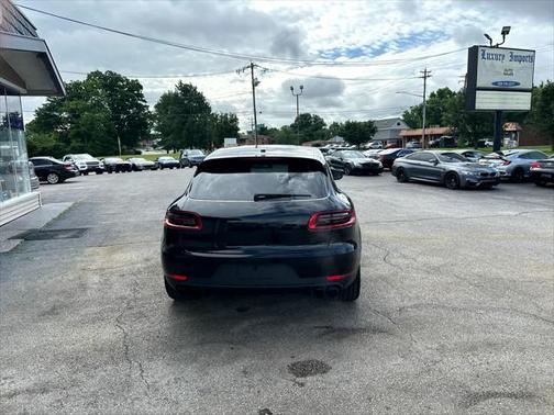 2015 Porsche Macan AWD 4dr S