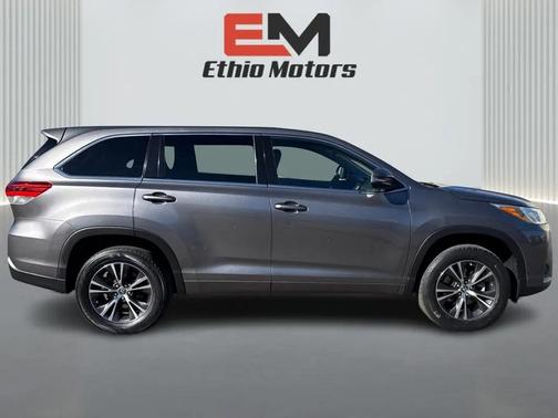 2018 Toyota Highlander LE