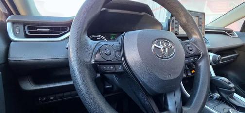 2019 Toyota RAV4 Hybrid XLE