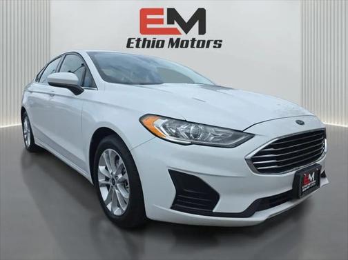 2020 Ford Fusion SE