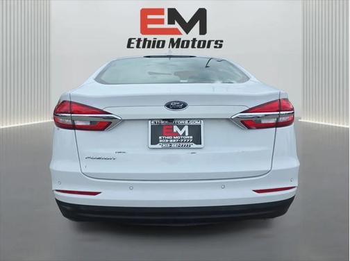 2020 Ford Fusion SE