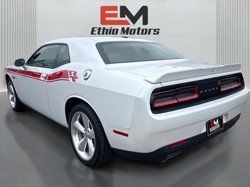 2015 Dodge Challenger SXT Plus