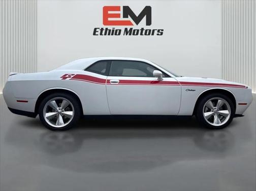2015 Dodge Challenger SXT Plus