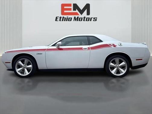 2015 Dodge Challenger SXT Plus