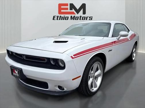 2015 Dodge Challenger SXT Plus