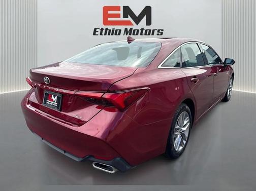 2022 Toyota Avalon XLE