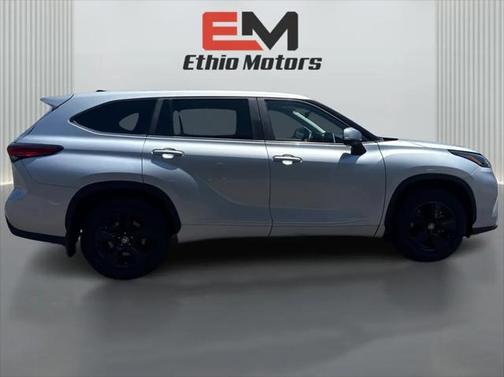 2023 Toyota Highlander LE