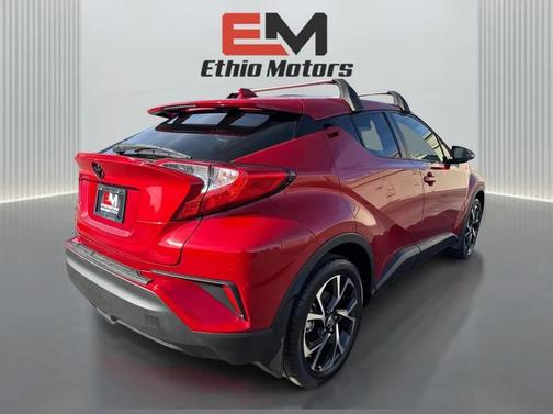 2021 Toyota C-HR XLE