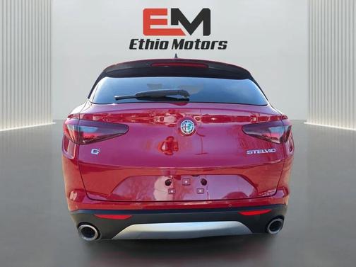 2018 Alfa Romeo Stelvio Base