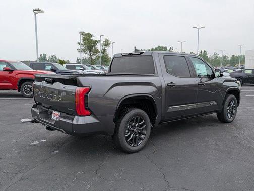 2025 Toyota Tundra Hybrid Platinum